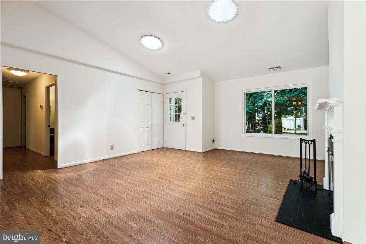 Empty room, Fireplace, Interior, Wood Texture Flooring