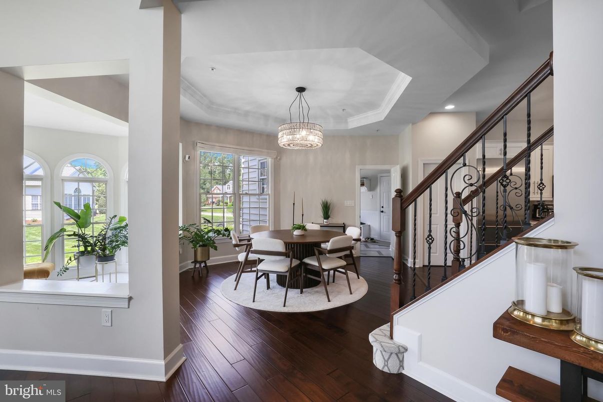 Chandelier, Dining room, Interior, Recessed Lighting, Wood Texture Flooring