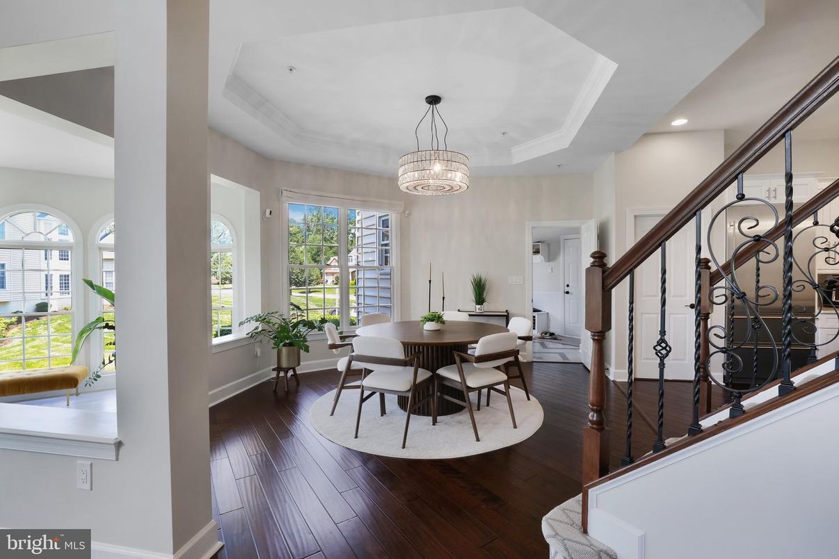 Chandelier, Dining room, Interior, Recessed Lighting, Wood Texture Flooring