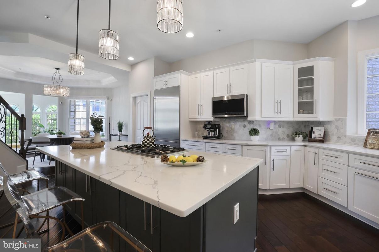 Interior, Kitchen, Pendant Lights, Recessed Lighting, Wood Texture Flooring