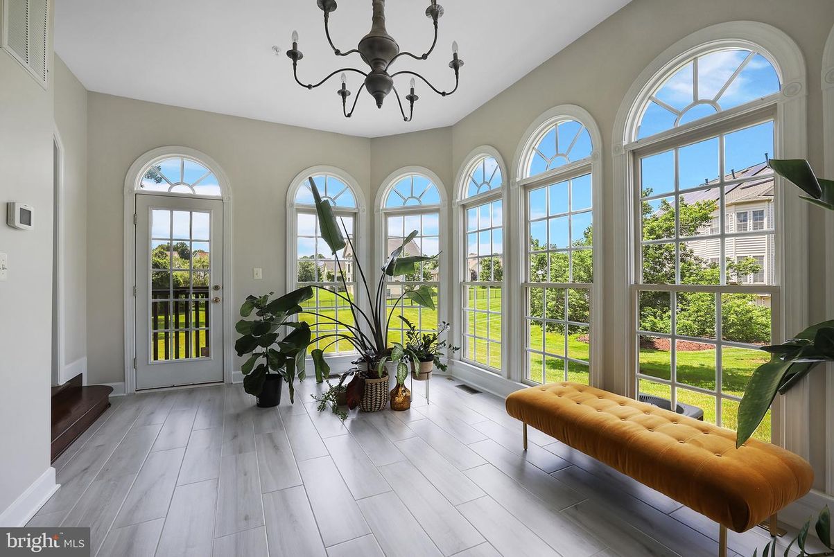 Chandelier, Interior, Sun Room, Wood Texture Flooring