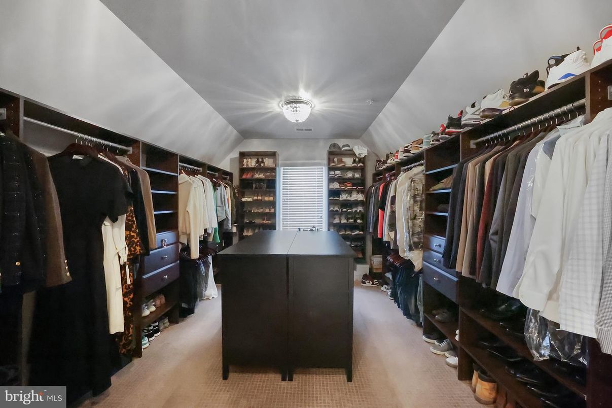 Interior, Walk-in Closets