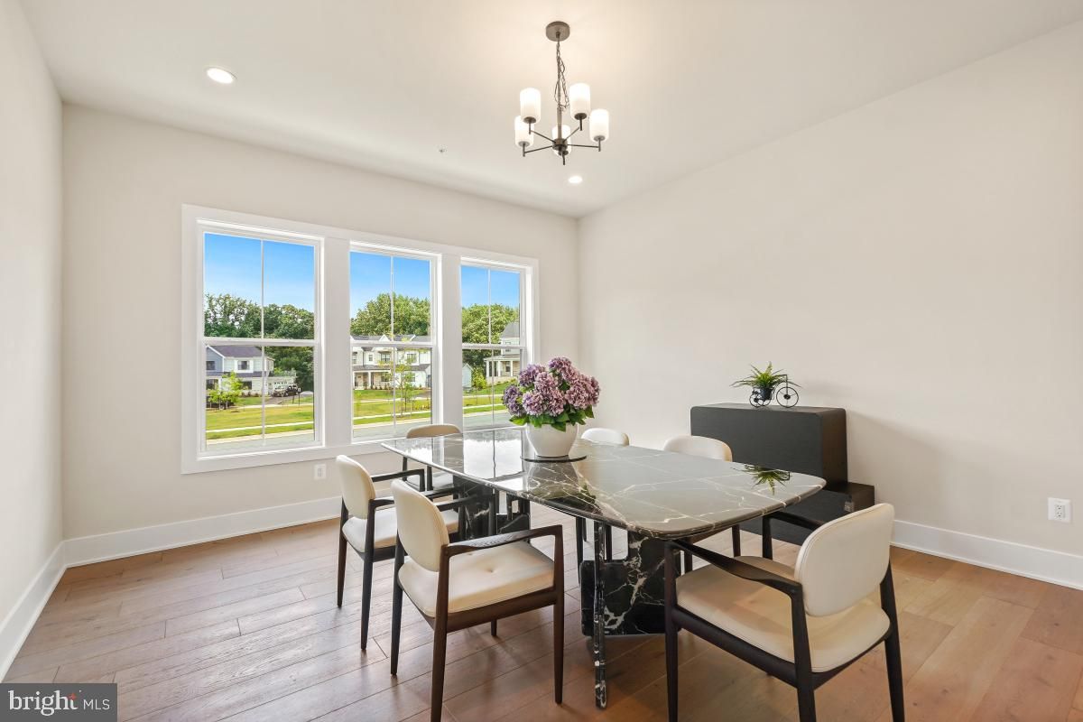 Chandelier, Dining room, Interior, Recessed Lighting, Wood Texture Flooring