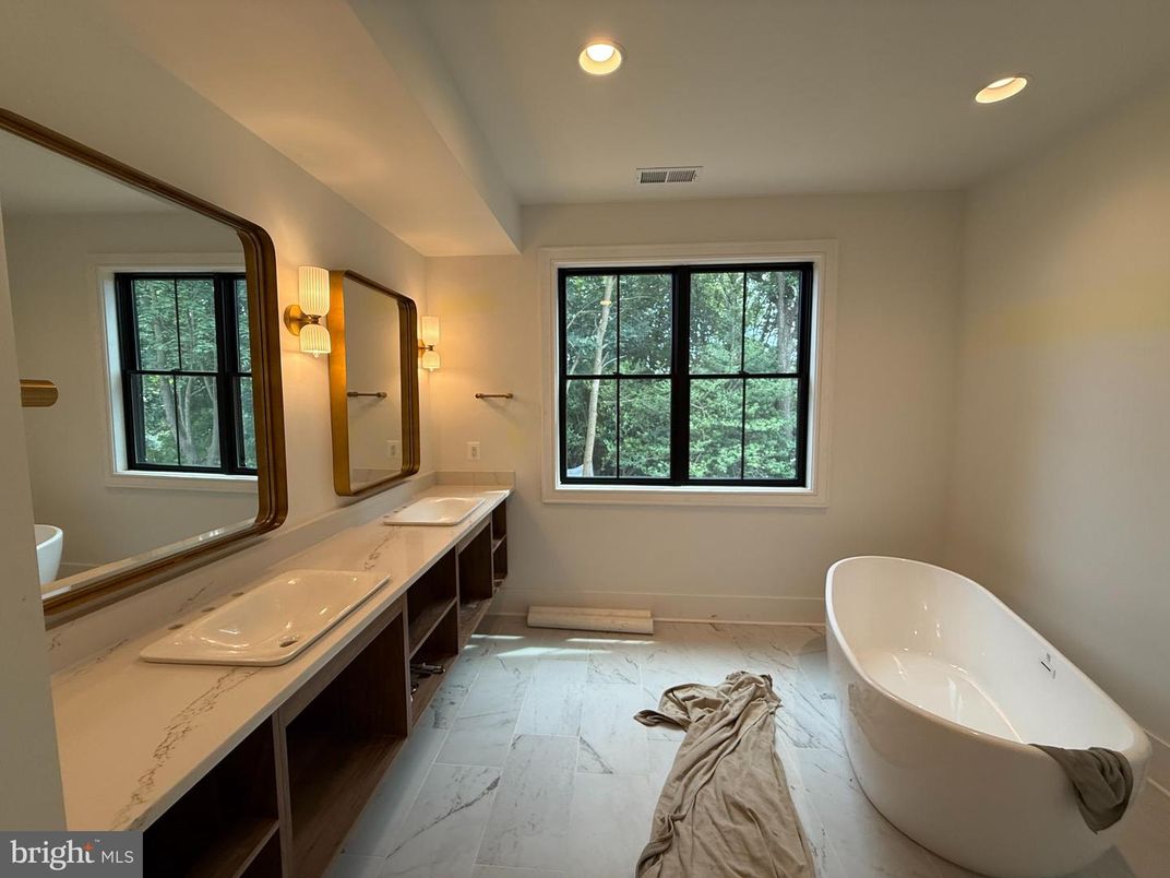 Bathroom, Dual Sink Vanities, Free Standing Baths, Interior, Marble, Recessed Lighting