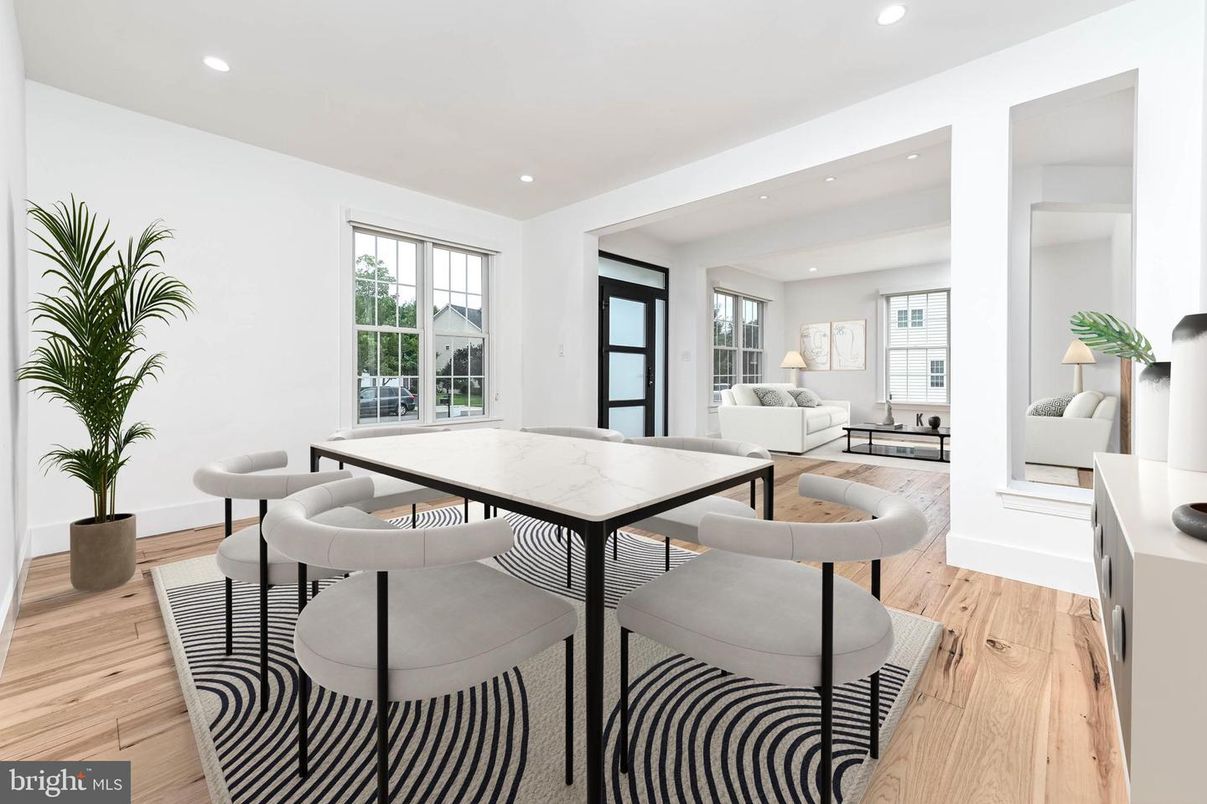 Dining room, Interior, Living room, Recessed Lighting, Wood Texture Flooring