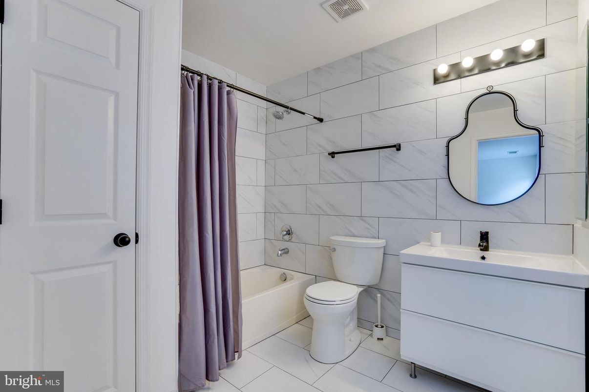 Bathroom, Interior, Marble Walls