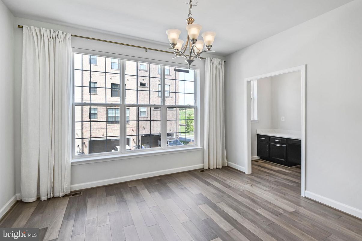 Chandelier, Empty room, Interior, Wood Texture Flooring