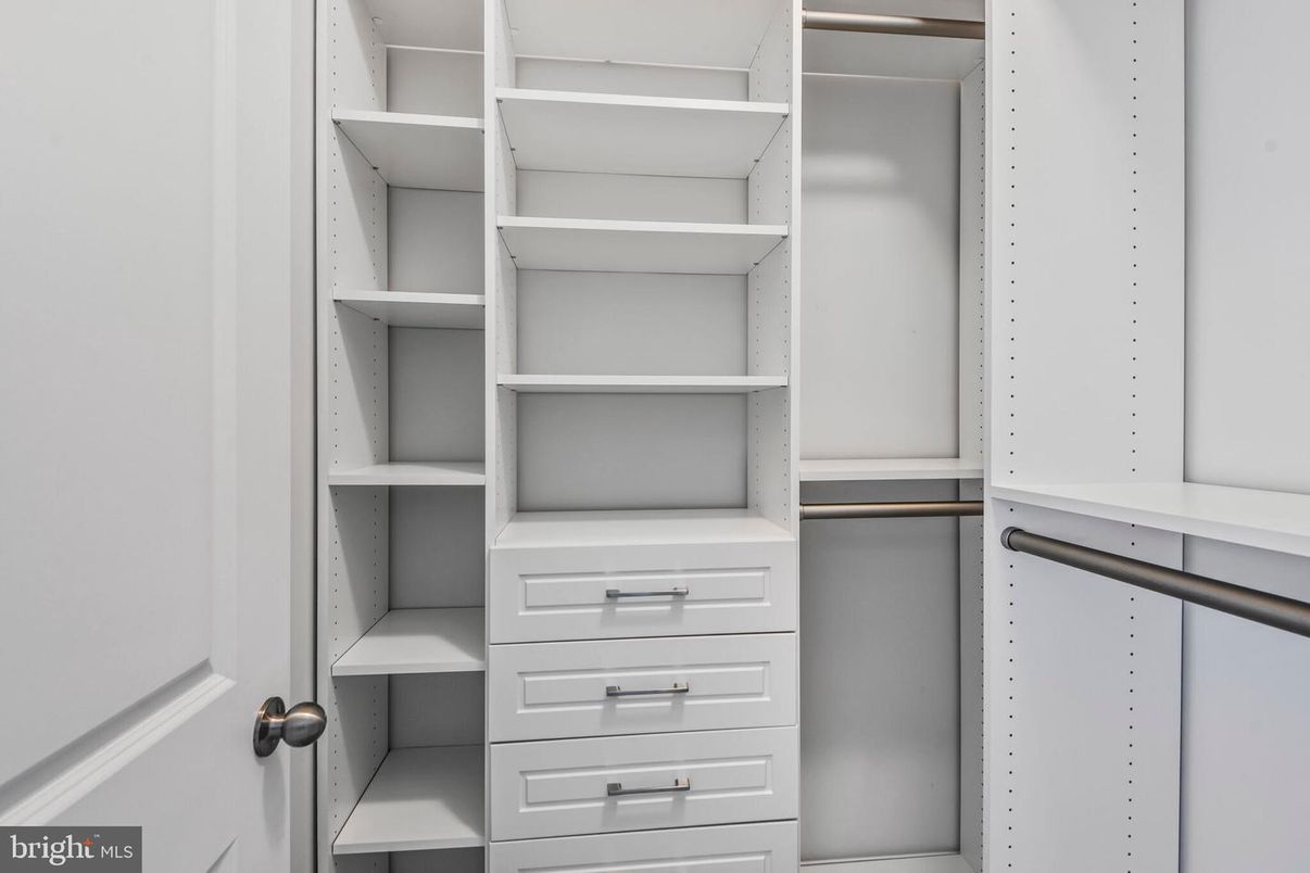 Interior, Walk-in Closets