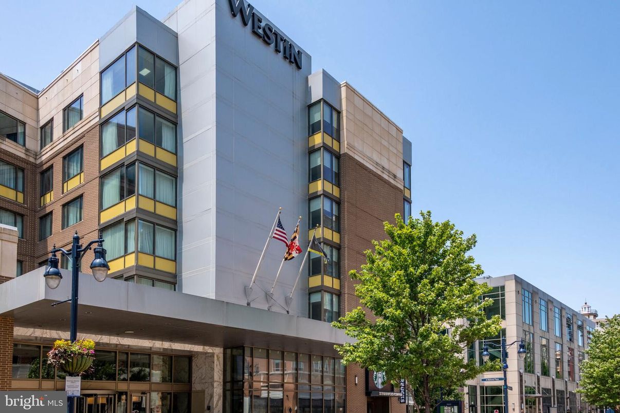 Exterior, Facade, Highrise
