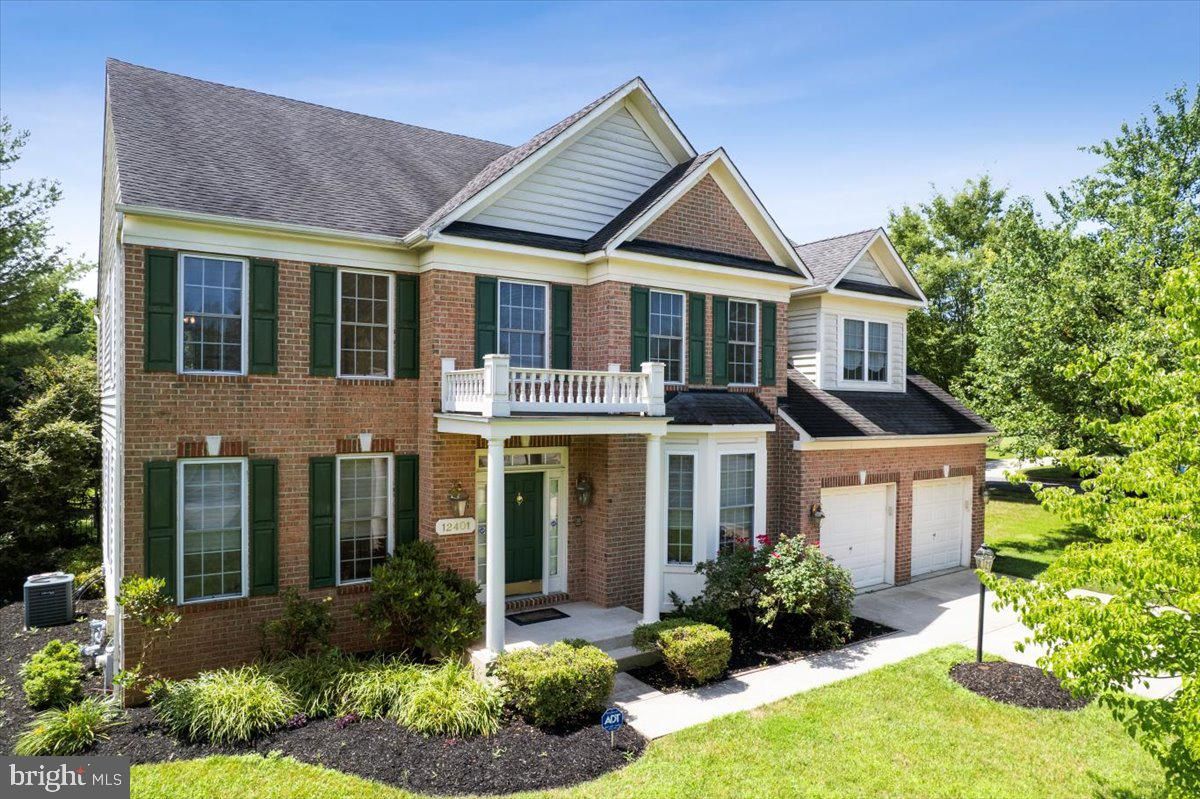 Attached, Exterior, Facade, Brick Facade, Brick Traditional