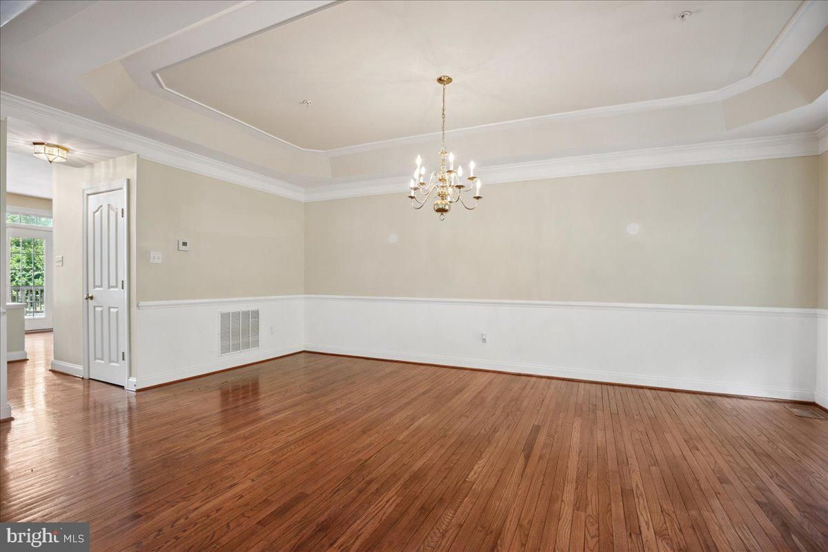 Chandelier, Empty room, Interior, Wood Texture Flooring