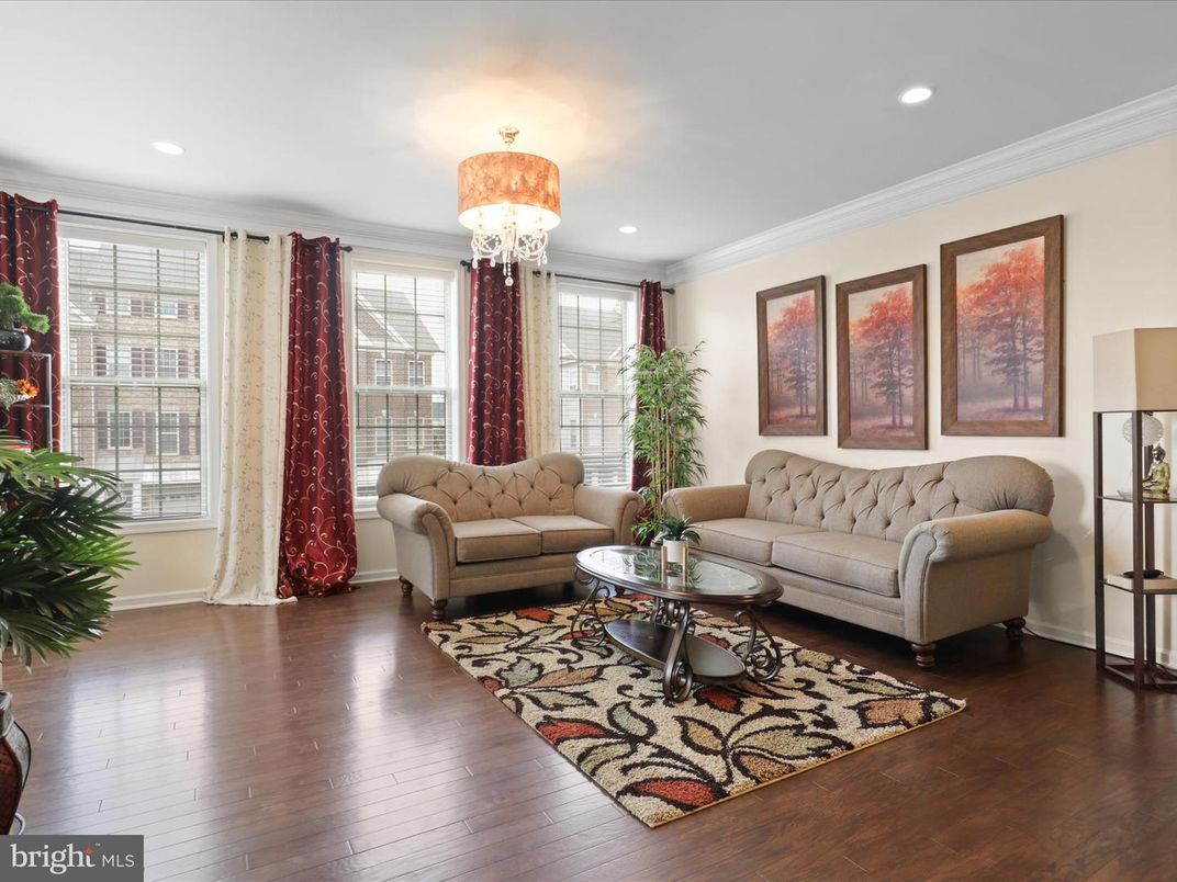 Chandelier, Interior, Living room, Recessed Lighting, Wood Texture Flooring