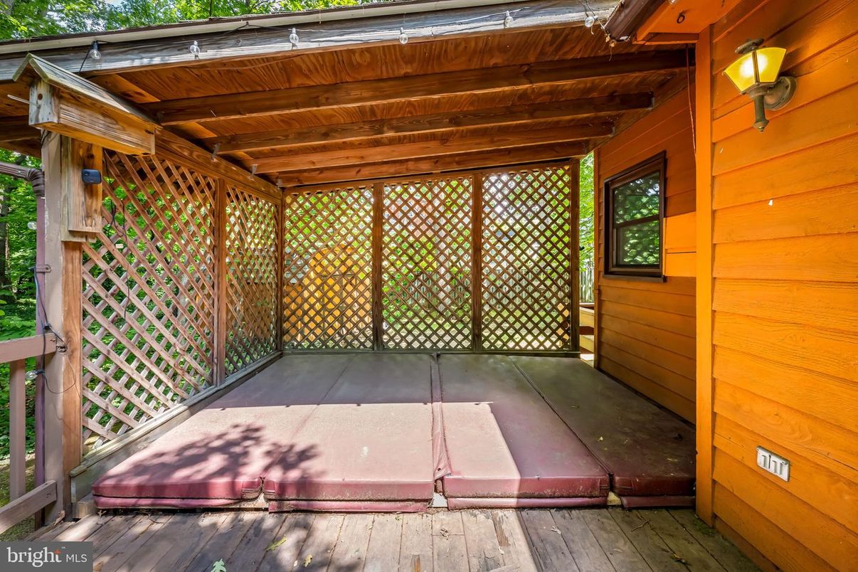 Exterior, Hot Tub
