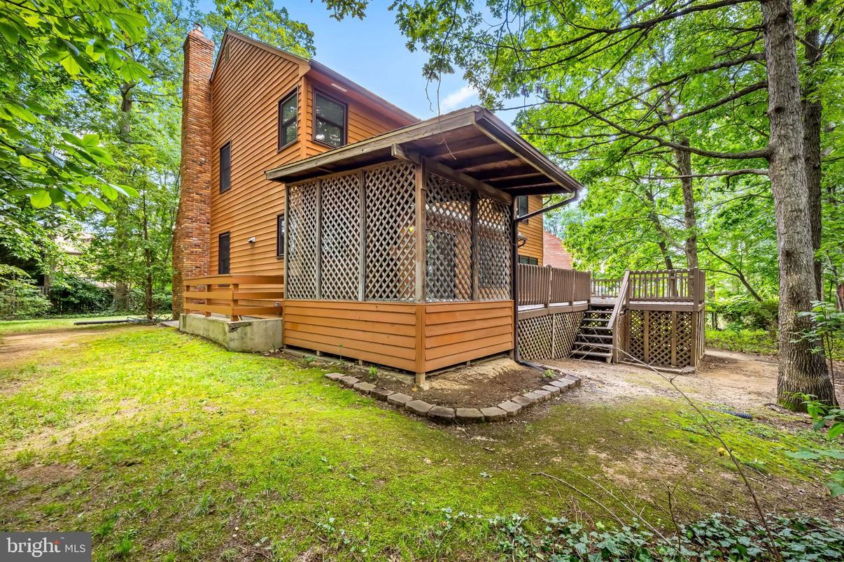 Backyard, Exterior, Hot Tub