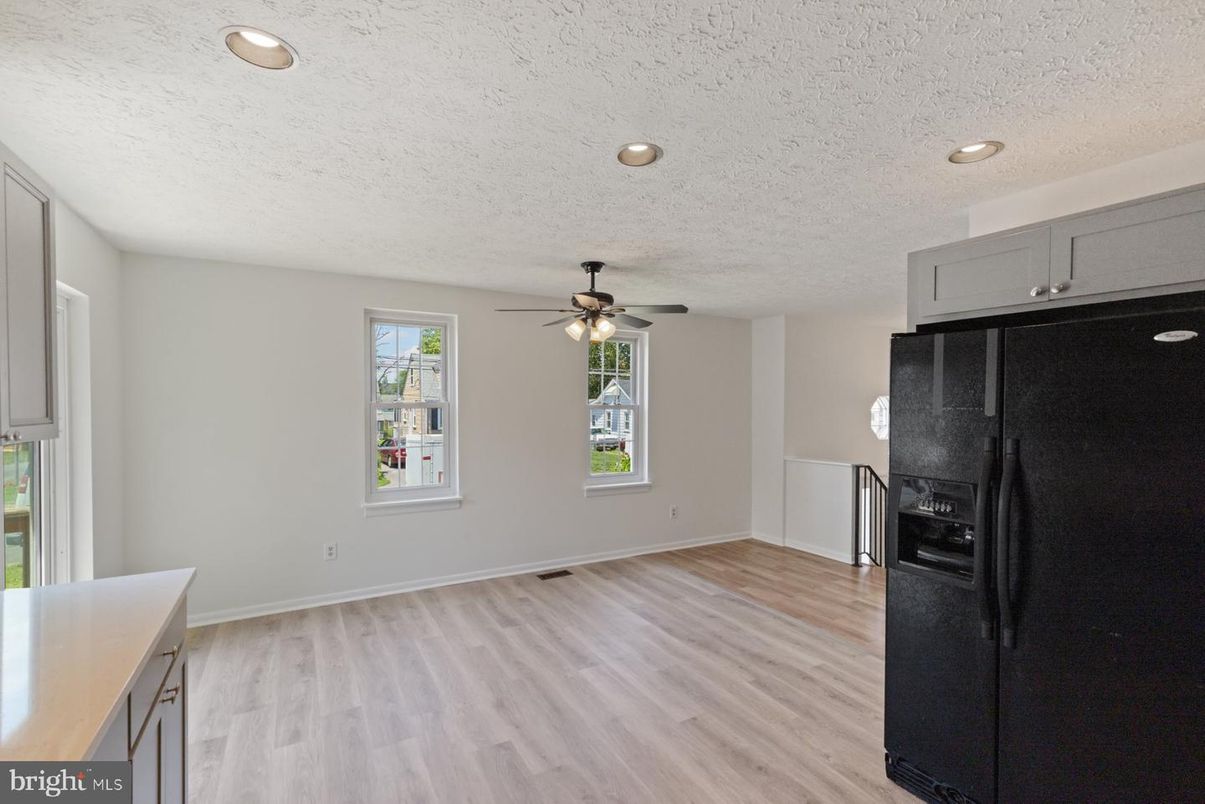 Empty room, Interior, Kitchen, Recessed Lighting, Wood Texture Flooring