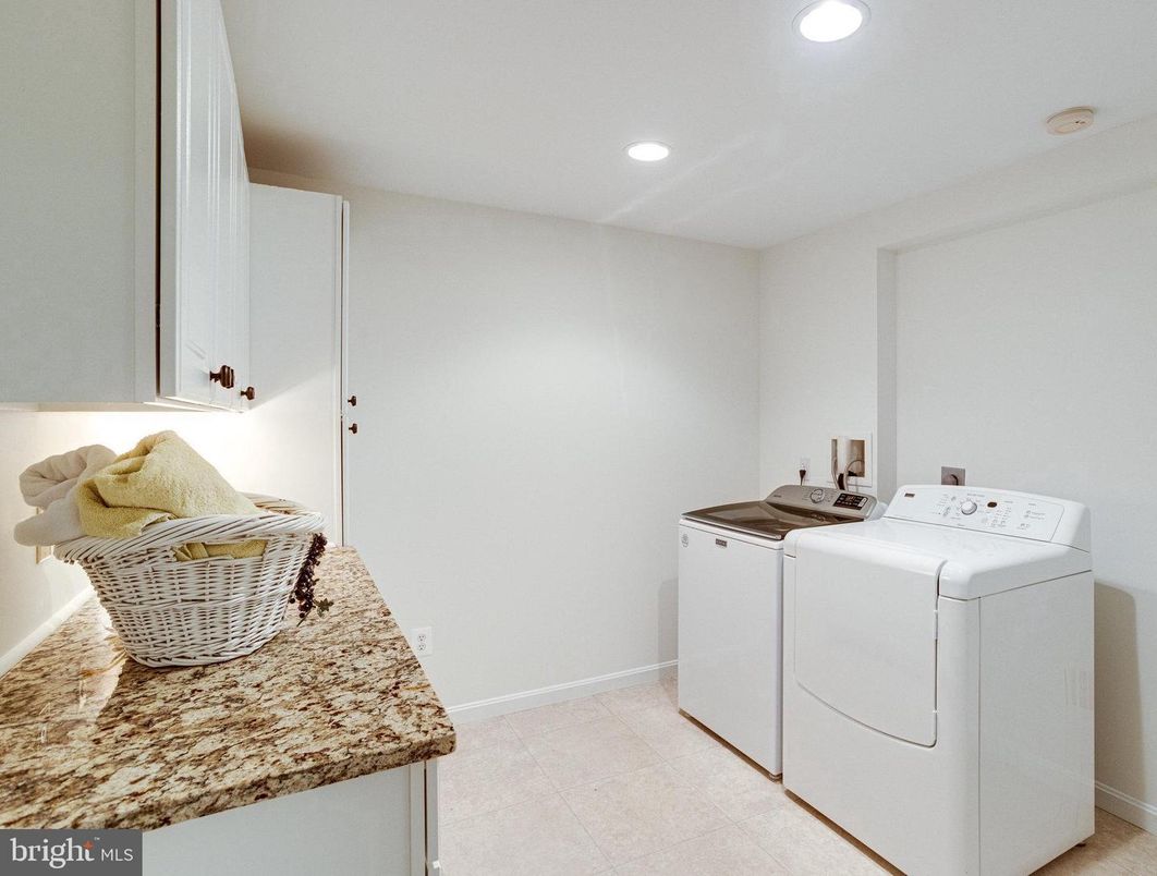 Interior, Recessed Lighting, Washer