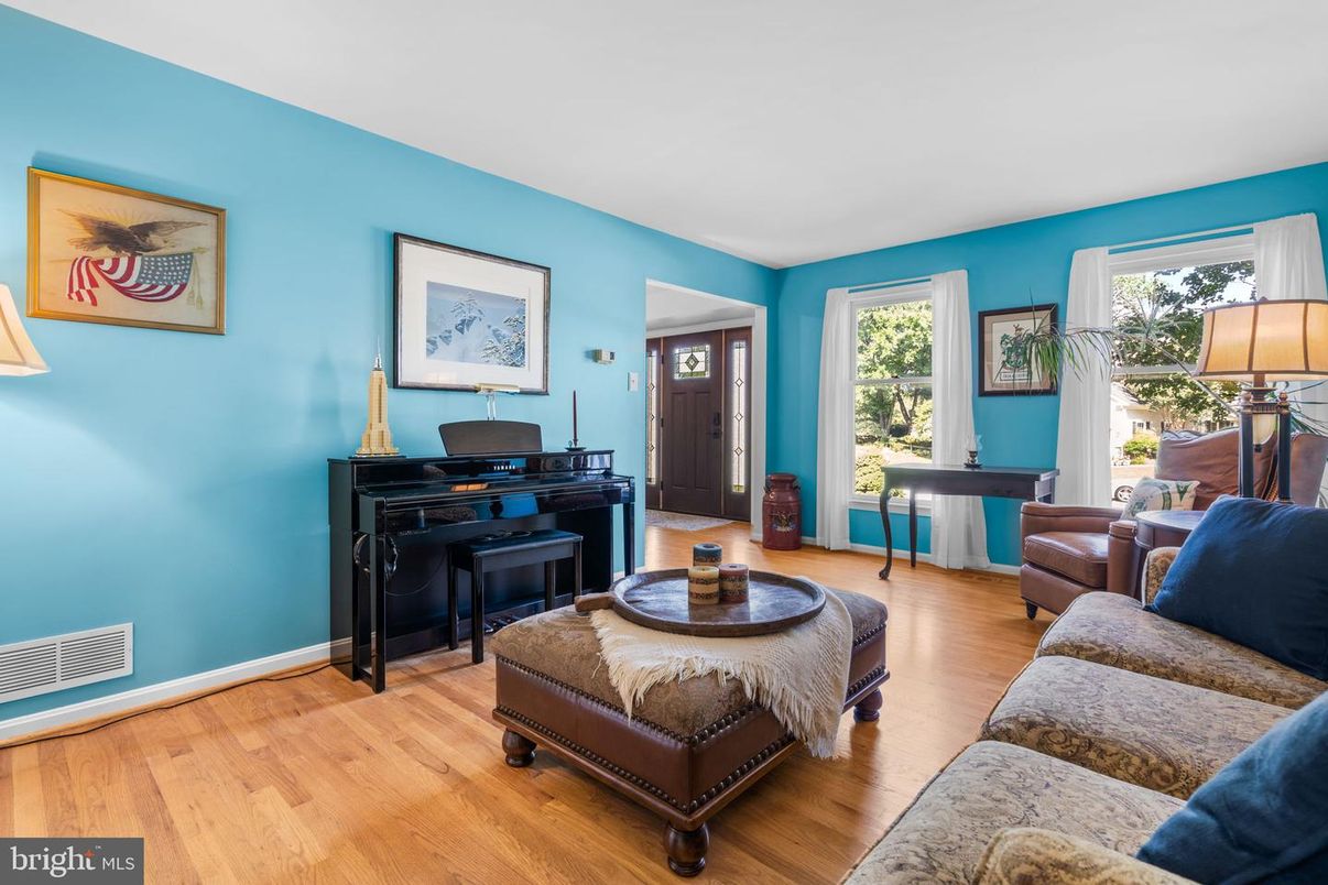 Interior, Living room, Piano, Wood Texture Flooring