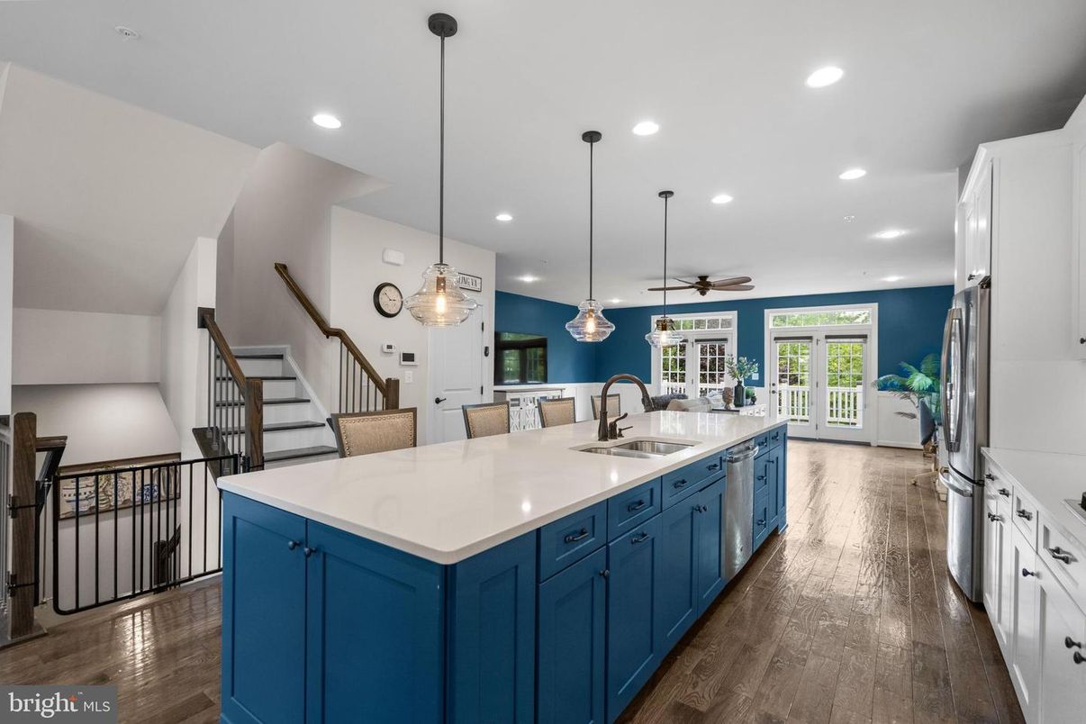 Interior, Kitchen, Pendant Lights, Recessed Lighting, Wood Texture Flooring