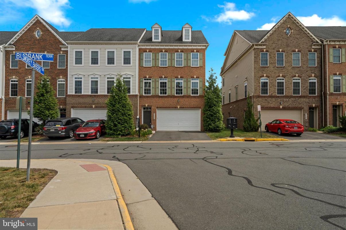Attached, Exterior, Facade, Brick Facade, Rowhouse