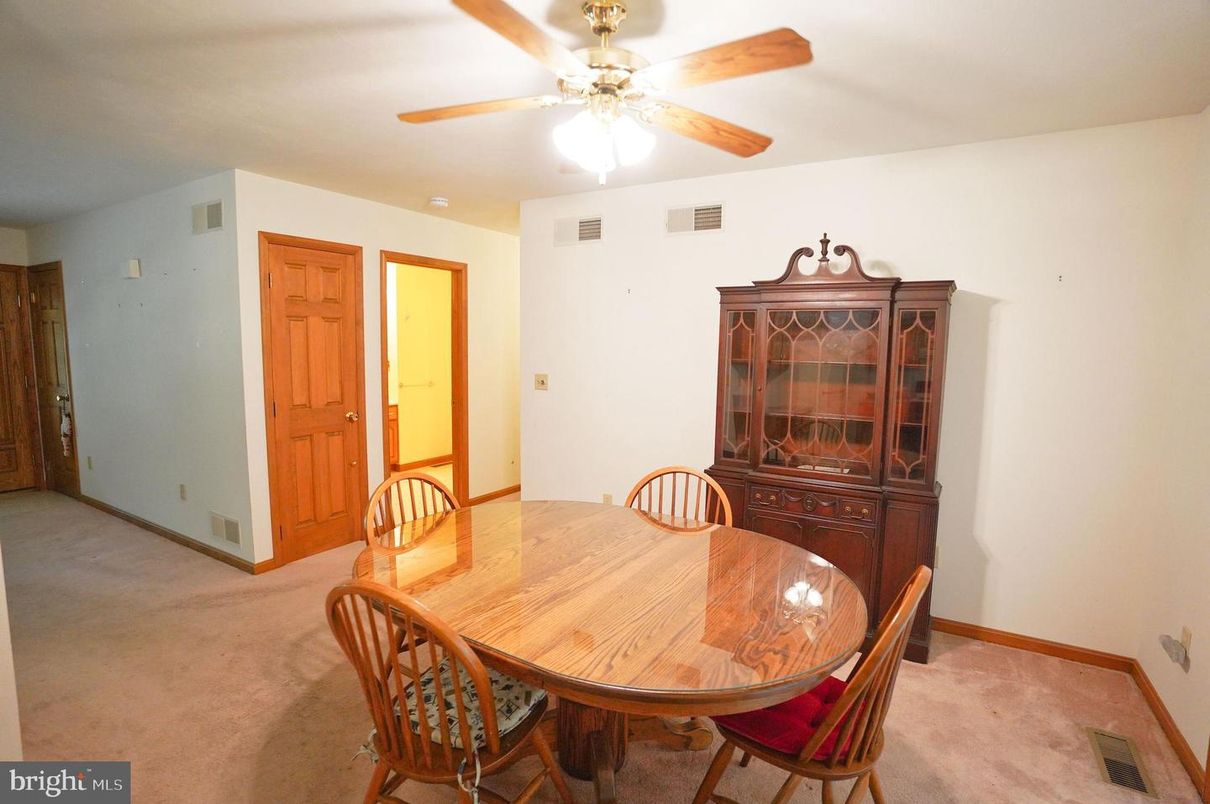 Dining room, Interior