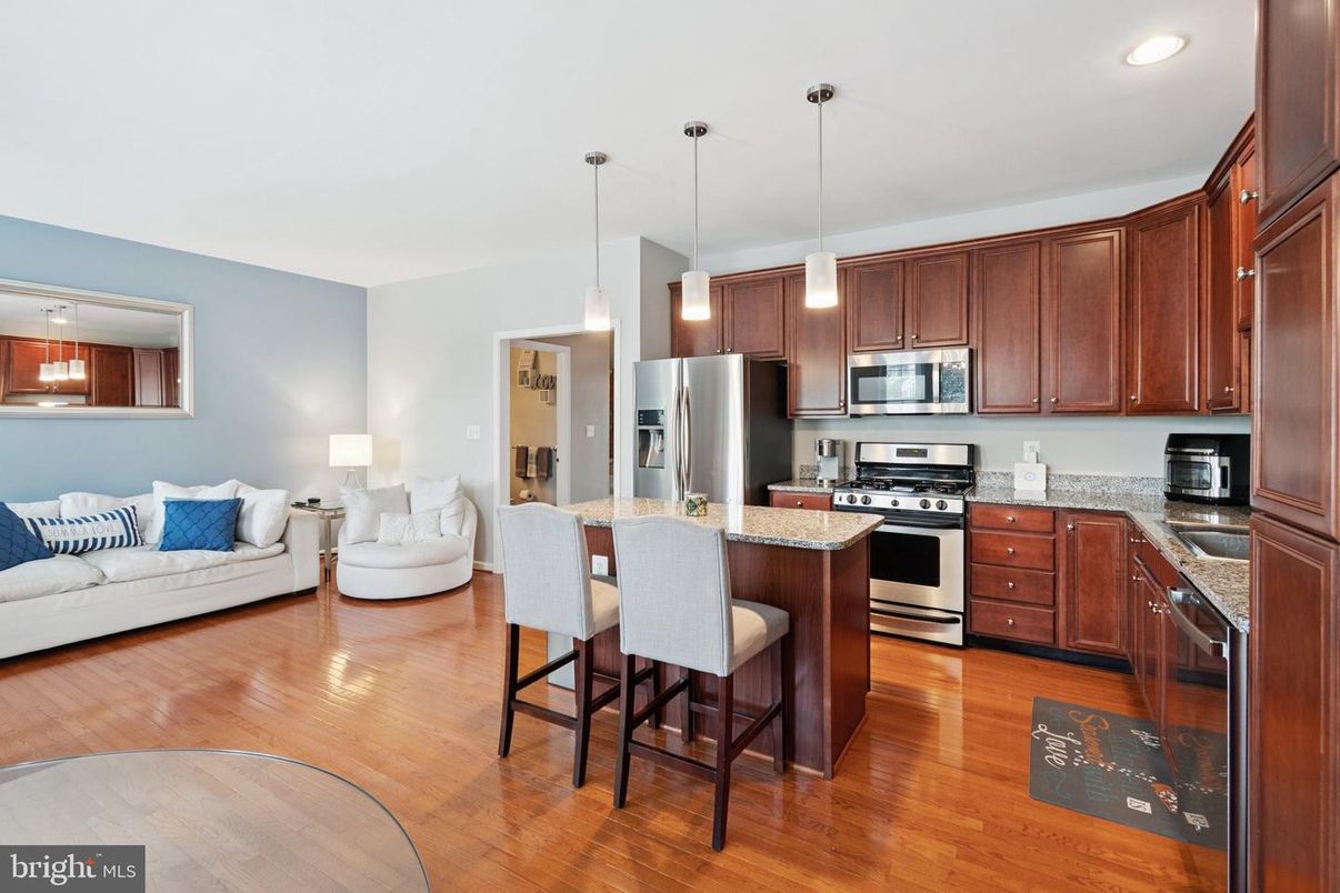Interior, Kitchen, Living room, Pendant Lights, Recessed Lighting, Stainless Steel Appliances, Wood Texture Flooring