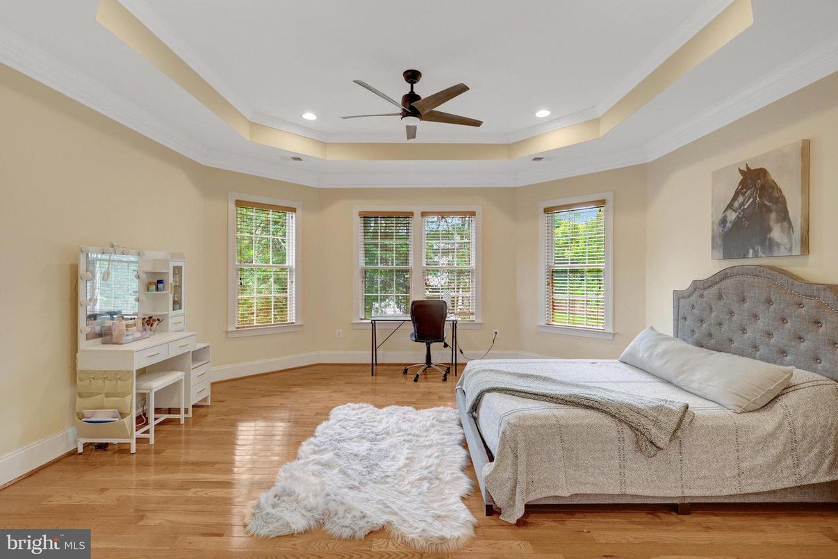 Bedroom, Home Office, Interior, Recessed Lighting, Wood Texture Flooring
