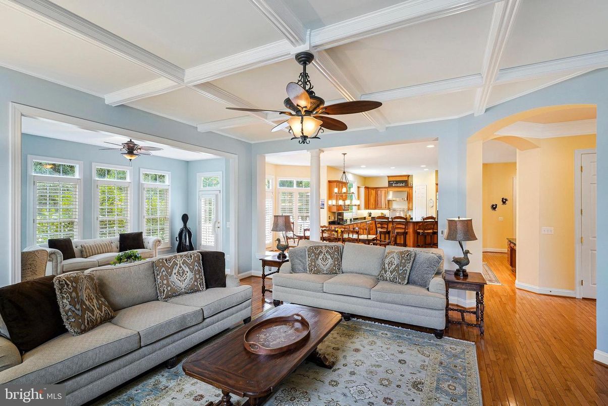 Dining room, Interior, Kitchen, Living room, Pendant Lights, Recessed Lighting, Wood Texture Flooring