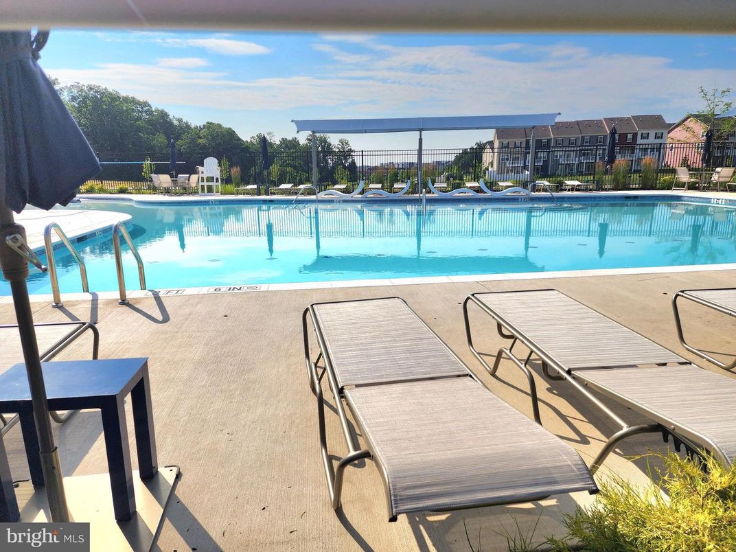 Exterior, Pool, Water
