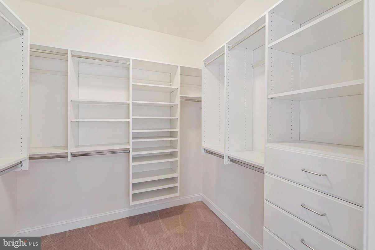 Interior, Walk-in Closets