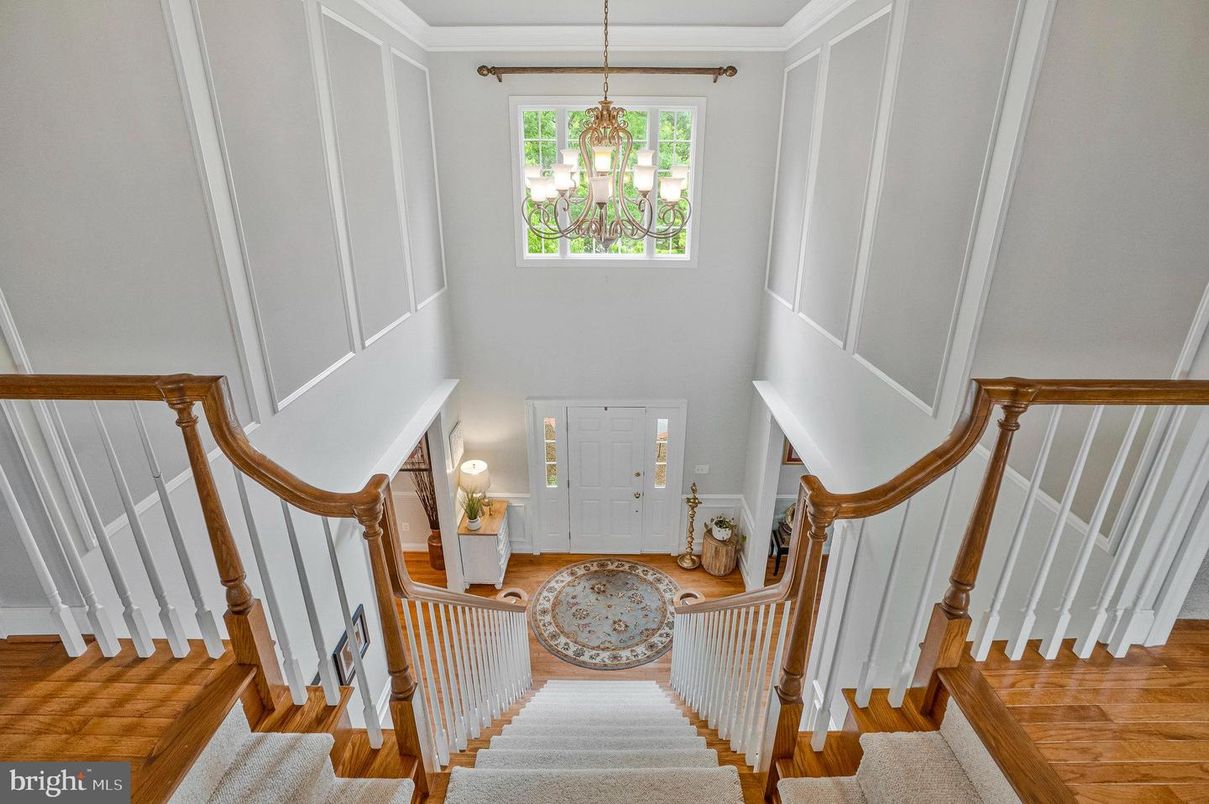 Chandelier, Interior, Wood Texture Flooring