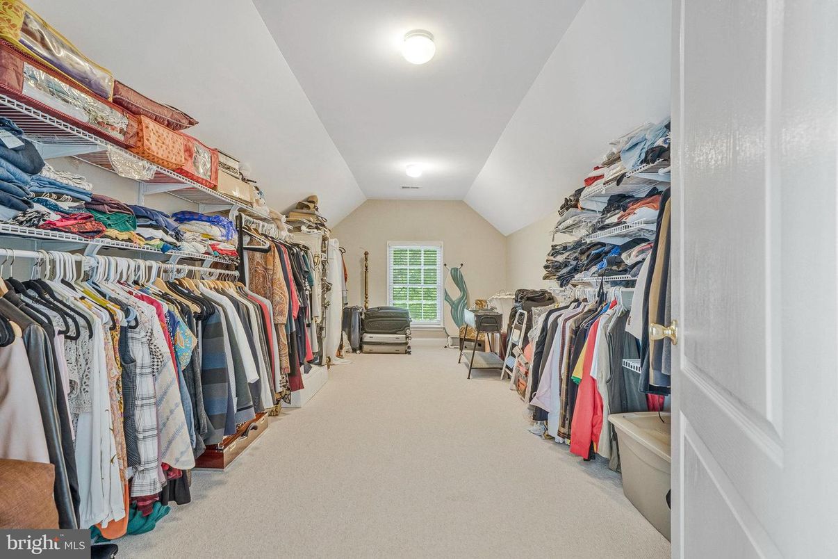 Interior, Walk-in Closets