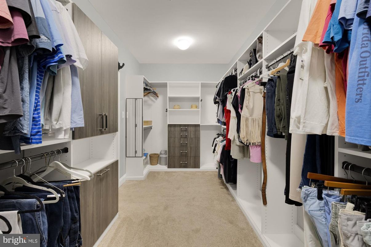 Interior, Walk-in Closets