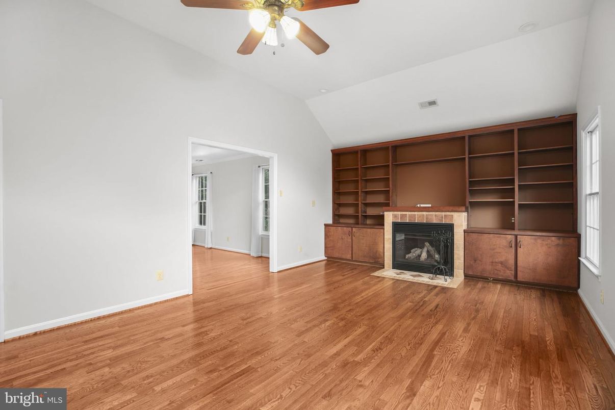 Empty room, Fireplace, Interior, Wood Texture Flooring