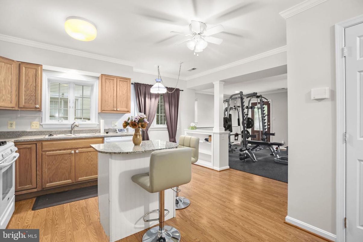 Dining room, Interior, Kitchen, Pendant Lights, Wood Texture Flooring