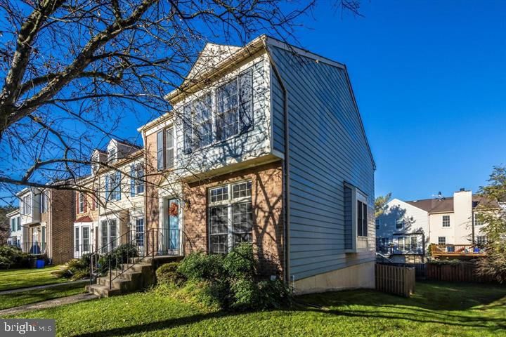 Exterior, Facade, Brick Facade, None