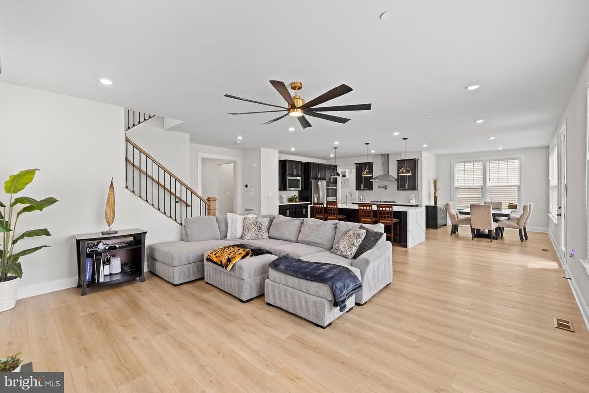 Dining room, Interior, Kitchen, Living room, Pendant Lights, Recessed Lighting, Wood Texture Flooring