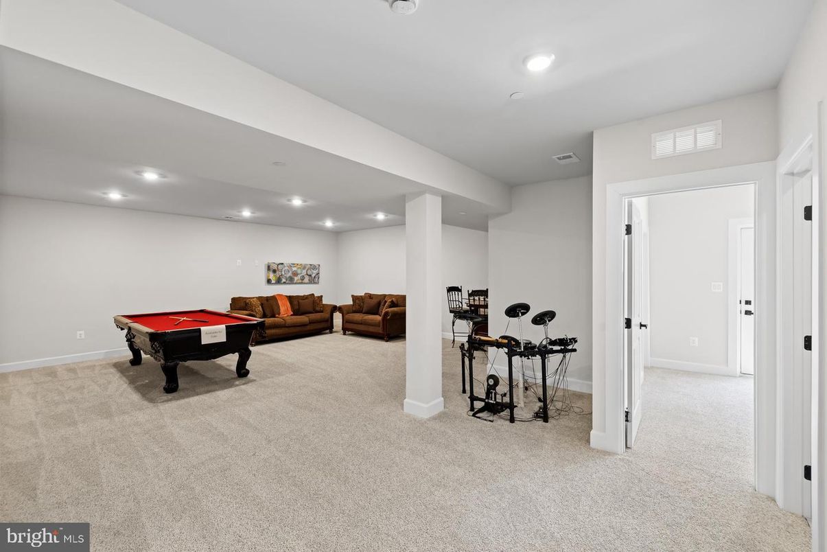 Billiard Table, Game Room, Interior, Recessed Lighting
