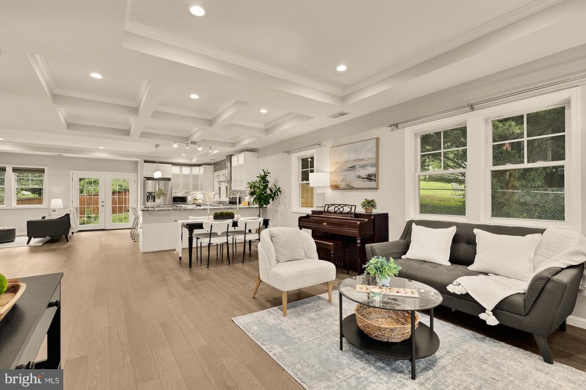 Interior, Kitchen, Living room, Pendant Lights, Piano, Recessed Lighting, Wood Texture Flooring