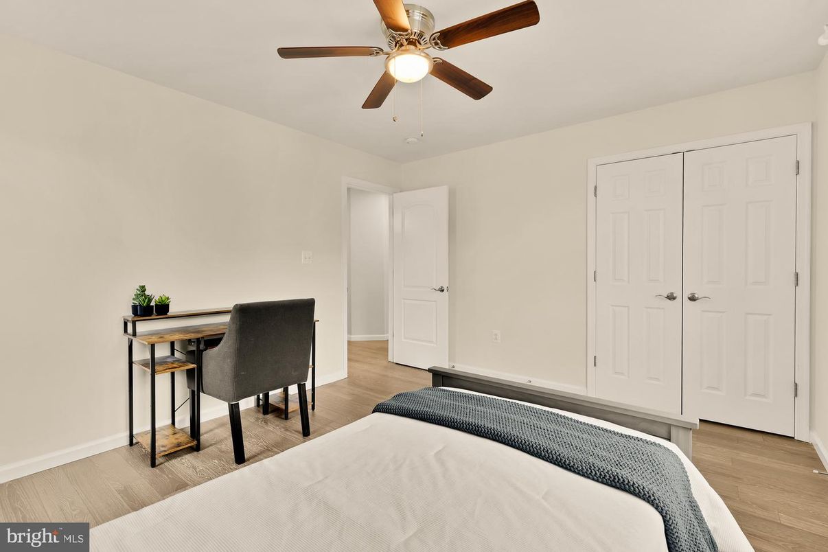 Bedroom, Home Office, Interior, Wood Texture Flooring