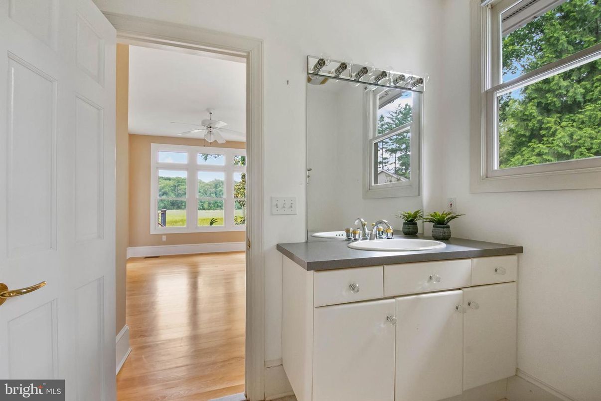 Bathroom, Interior, Wood Texture Flooring