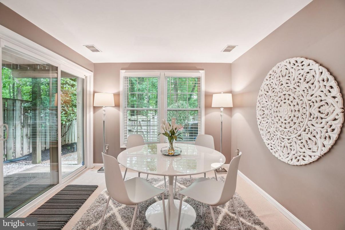 Dining room, Interior