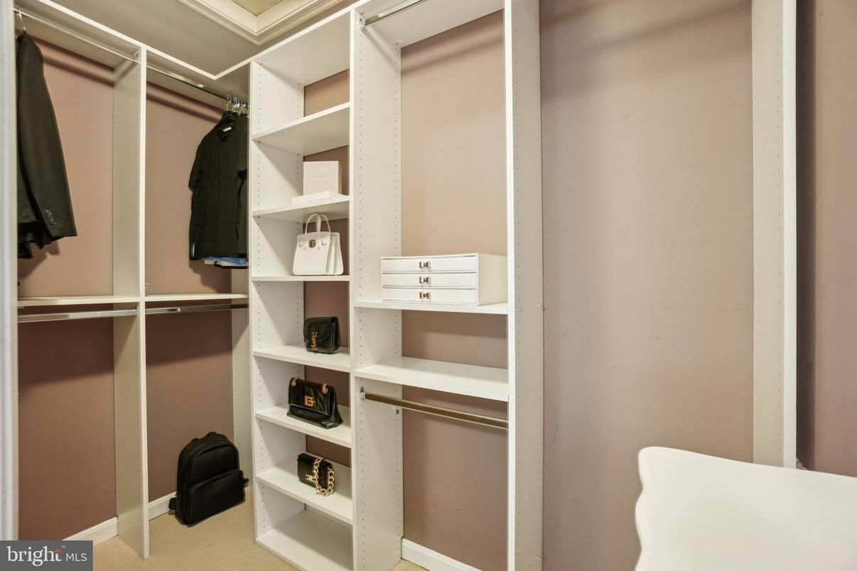 Interior, Walk-in Closets