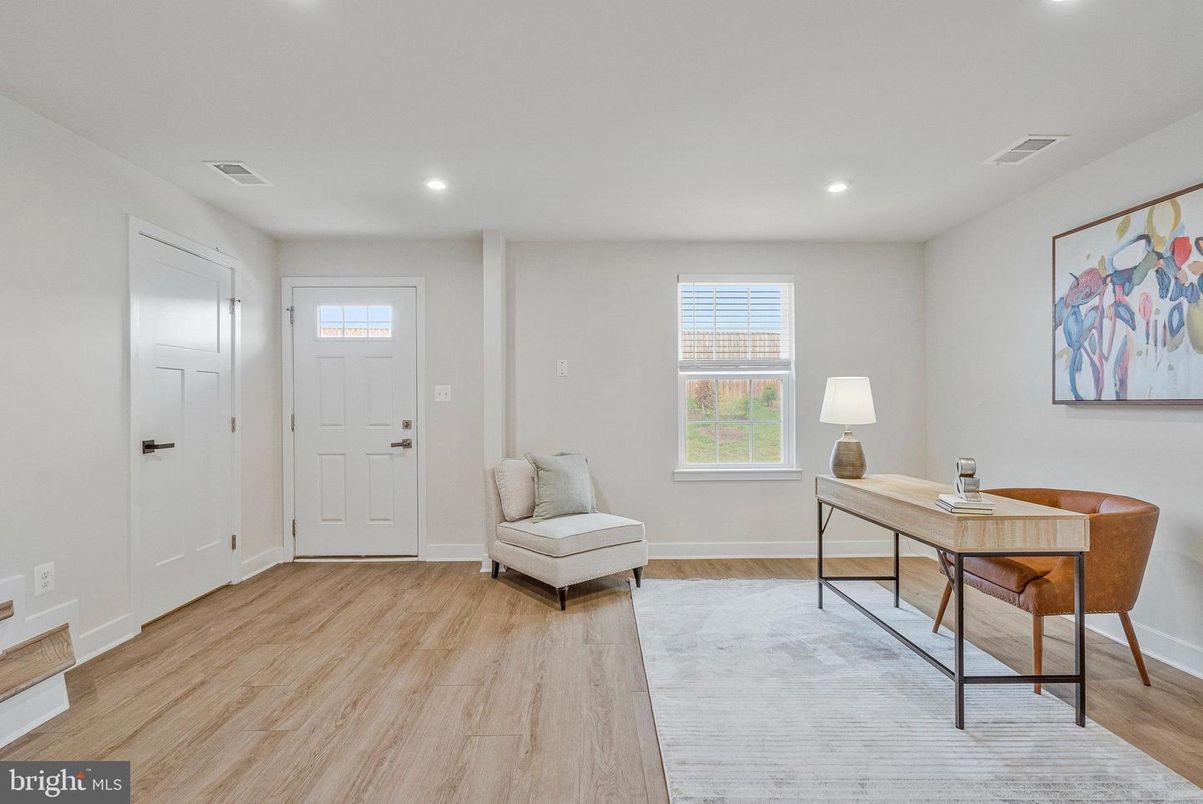 Home Office, Interior, Recessed Lighting, Wood Texture Flooring