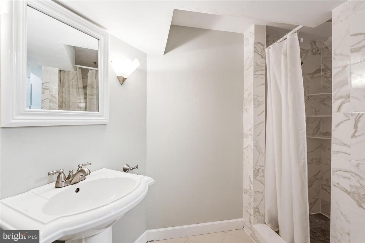 Bathroom, Interior, Marble Walls