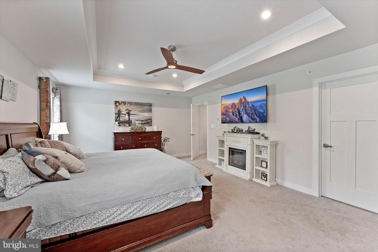 Bedroom, Interior, Recessed Lighting