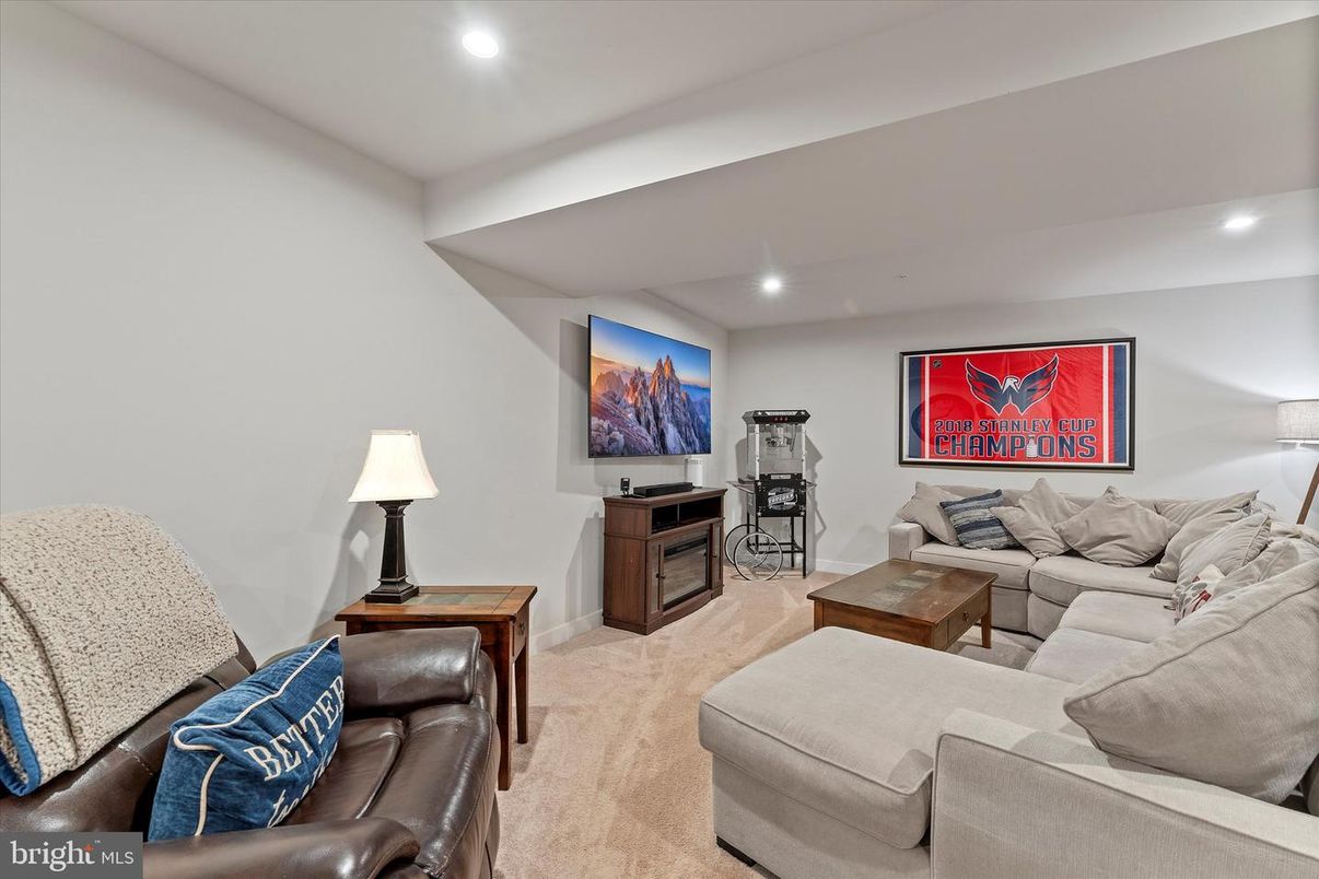 Interior, Living room, Recessed Lighting