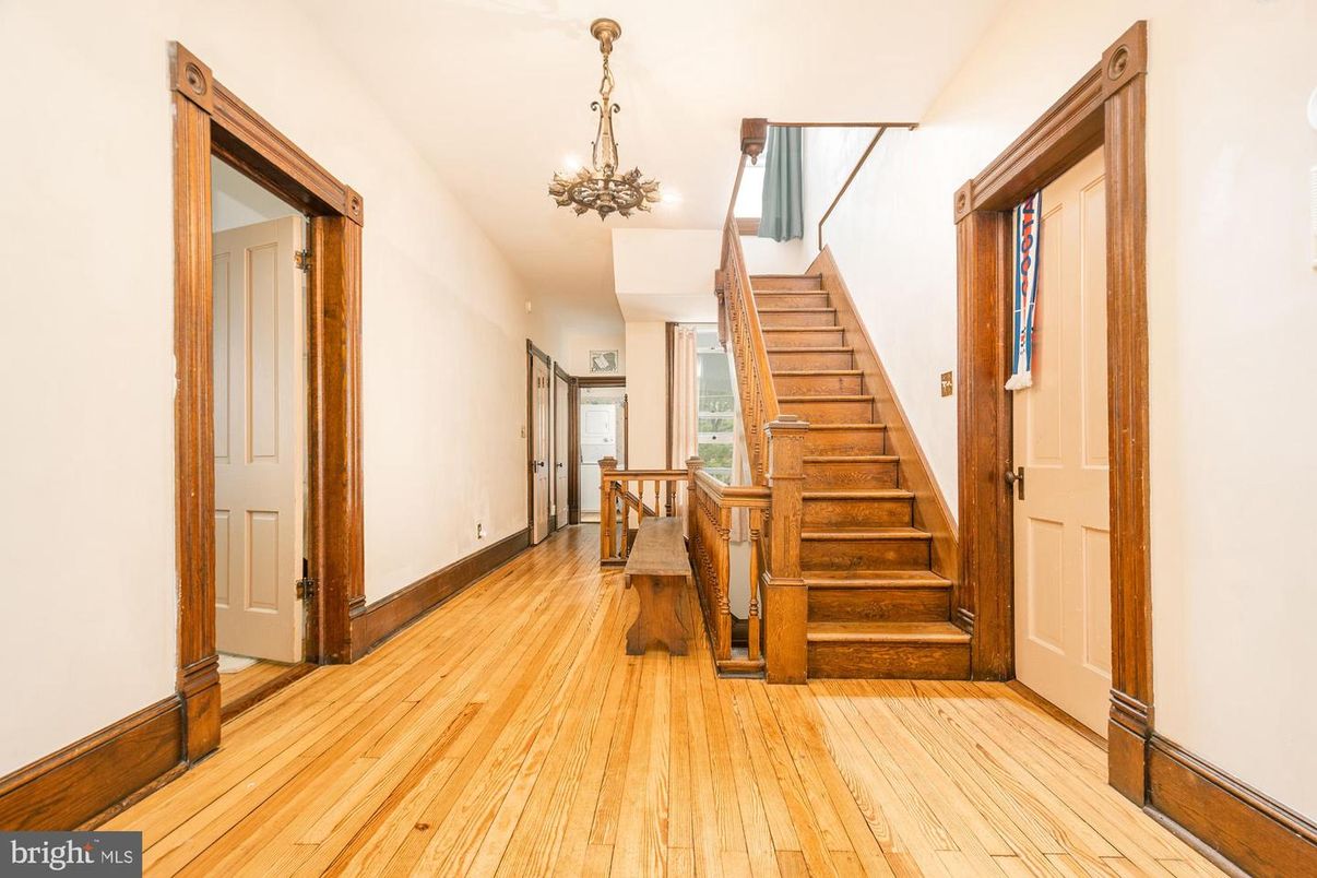 Chandelier, Interior, Wood Texture Flooring