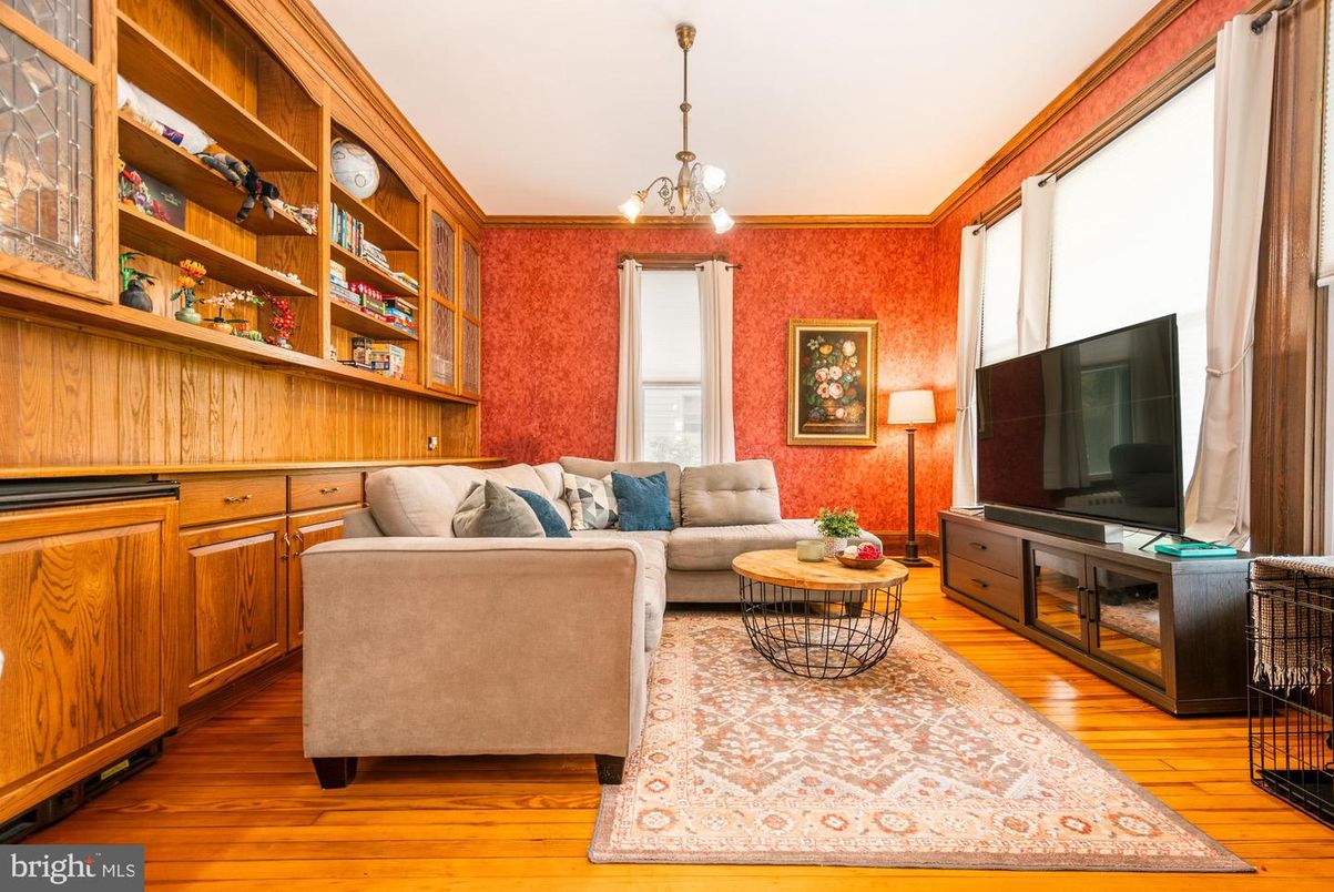 Chandelier, Interior, Living room, Wood Texture Flooring