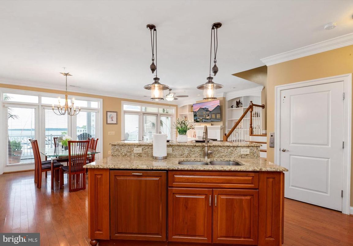 Chandelier, Dining room, Interior, Pendant Lights, Wood Texture Flooring