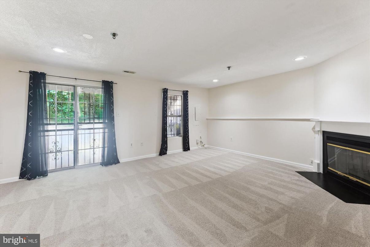 Empty room, Fireplace, Interior, Recessed Lighting
